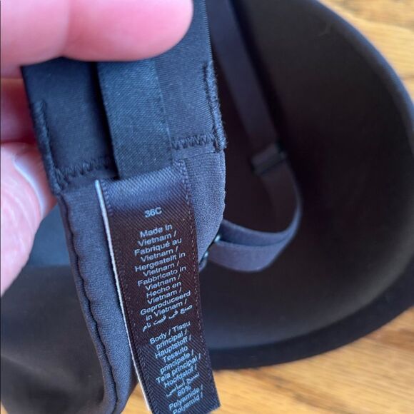 Skims Classic Black Women's Bra Size 36C - Picture 7 of 7